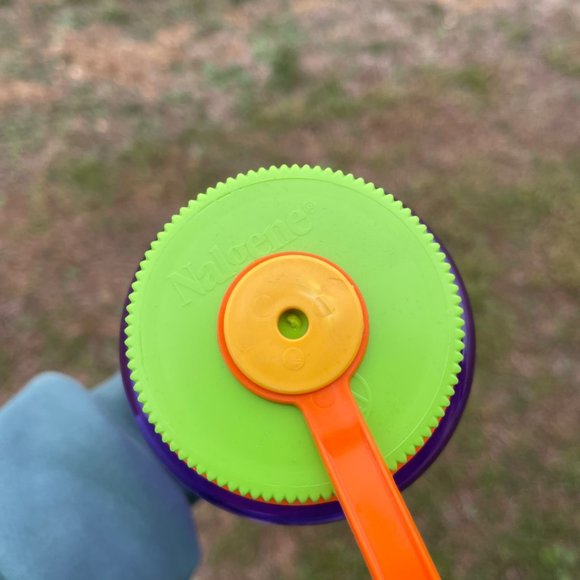 NEW MARKET STUDIOS PEACE & POWER PURPLE WATER BOTTLE - Picture 4 of 4